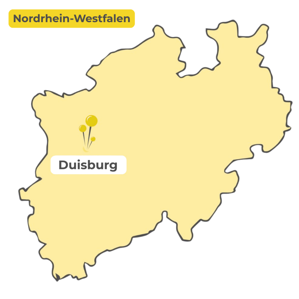 Eine stilisierte Landkarte des Bundeslandes Nordrhein-Westfalen in hellem Gelb. Im westlichen Teil der Karte markieren drei gelbe Stecknadeln (Pins) den Standort Duisburg, welcher mit einem weißen Textfeld namentlich hervorgehoben ist. Oben links steht in einem gelben Kasten der Text „Nordrhein-Westfalen“.
